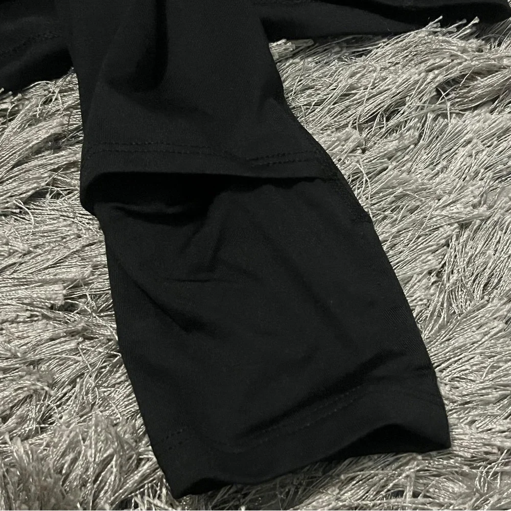 Nike Womens Element Long Sleeve Running Sweatshirt Size Small (CU3277-010) - Picture 4 of 6